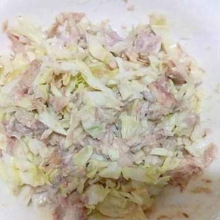 塩もみキャベツ鯖油漬け缶サラダ/にんにくマヨ